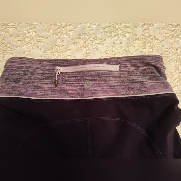 Lululemon dark purple leggings - Picture 5 of 9